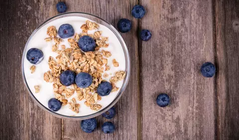 Ce mâncăm în carantină pentru a rămâne sănătoși și a nu ne îngrășa