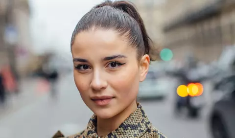 Trucuri de frumusețe care te vor face să arăți bine în întâlnirile online