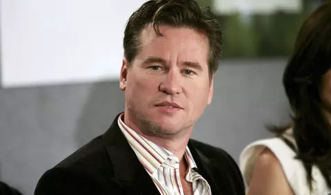 Val Kilmer la prima apariție publică după ce s-a vindecat de cancer