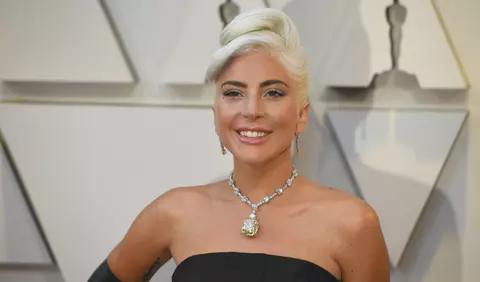 Lady Gaga și-a surprins fanii cu o poză inedită, fără pic de machiaj