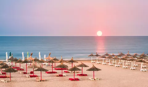 Recomandările CDC pentru a preveni infectarea cu noul coronavirus la plajă