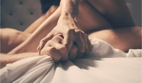 Sex cu masca la gură? Autoritățile din New York vin cu noi sfaturi INEDITE cu privire la viața sexuală în timpul pandemiei de coronavirus