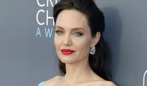 Angelina Jolie, apariție surprinzătoare pe străzile din Los Angeles alături de fiica ei, Vivienne
