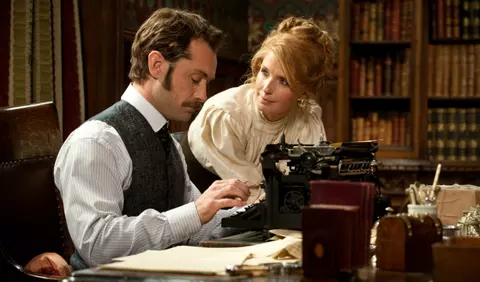 Semne că e un egoist căruia nu îi va păsa de tine. Îți dai seama după felul în care vorbește