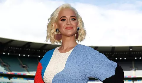 Katy Perry a pozat în lenjerie intimă la doar o săptămână de când a născut