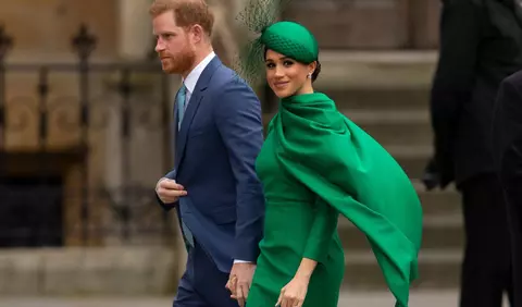 Prințul Harry și Meghan Markle au vorbit cu familia regală despre pierderea sarcinii înainte ca Meghan să dezvăluie asta