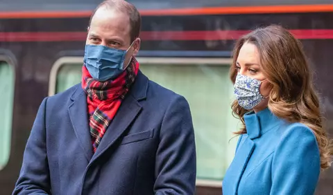 Prințul William și Kate Middleton au plecat într-un turneu regal