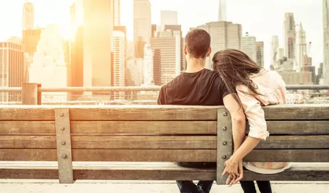 Cum să folosești tăcerea pentru a te conecta cu el