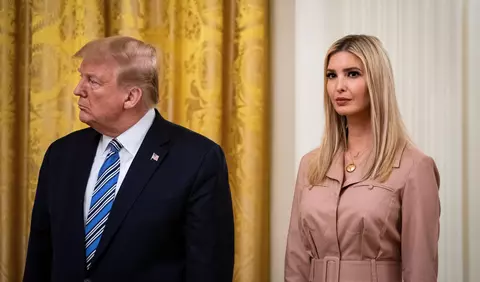 Un selfie cu Donald și Ivanka Trump face înconjurul Internetului