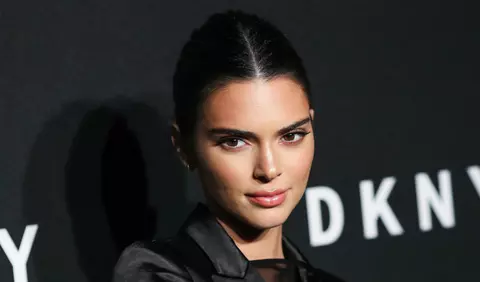 Kendall Jenner e criticată și acuzată de apropriere culturală pentru cea mai recentă afacere a ei