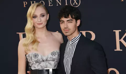 Mesajul amuzant transmis de Joe Jonas soției sale, Sophie Turner, cu ocazia zilei de naștere