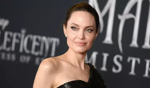 Angelina Jolie, ipostază inedită alături de DJ-ul Diplo