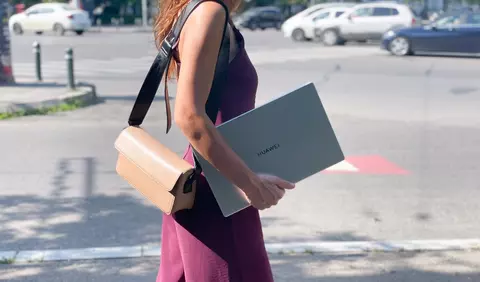 (P) Huawei MateBook D15: laptop-ul care îți face viața mai ușoară