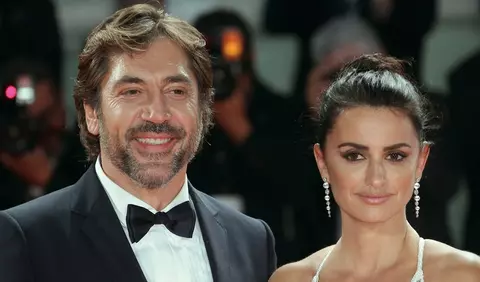 Penelope Cruz și Javier Bardem, fotografiați în Sardinia alături de cei doi copii