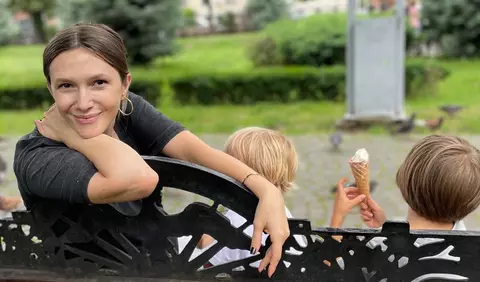 Adela Popescu vorbește despre cum gestionează cei trei copii: "Mă îngrijorez mai puțin"