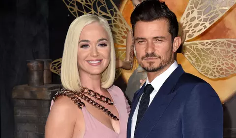 Katy Perry & Orlando Bloom, fotografiați în ipostaze tandre în Capri