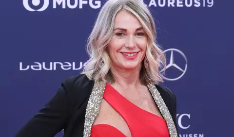 Pe bârnă la 60 de ani! Nadia Comăneci este în formă maximă