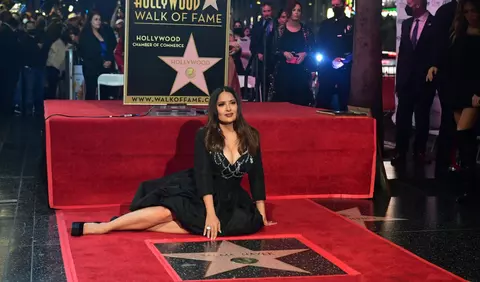 Valentina Pinault, apariție inedită alături de mama ei, Salma Hayek, la primirea unei stele pe Walk of Fame