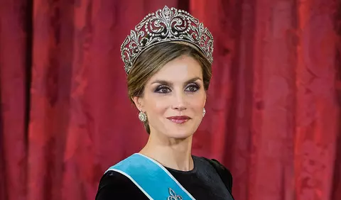 Regina Letizia, apariție spectaculoasă într-o rochie veche de 45 de ani, ce a aparținut soacrei ei