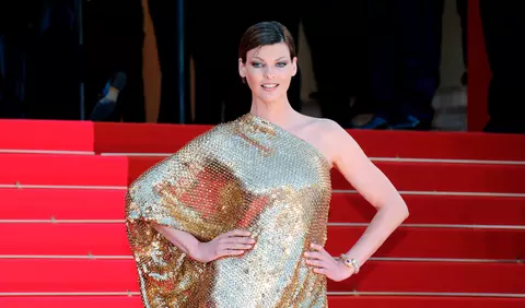 Linda Evangelista, primele imagini după ce a dezvăluit că a fost "permanent desfigurată" după o procedură cosmetică