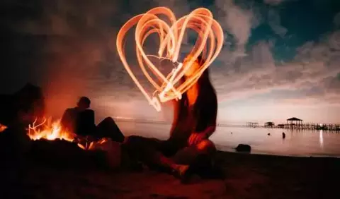 5 semne că cineva se gândește în secret la tine