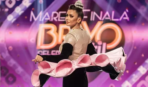 Raluca Dumitru le acuză pe Viviana Sposub și Adina Halas că și-au copiat rochiile din finala Bravo, ai stil! Celebrities