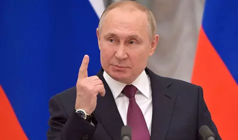 Cum arată iahtul de 700 de milioane de euro care i-ar aparține lui Vladimir Putin