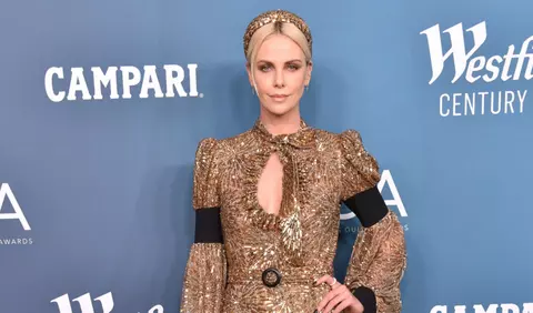 Cine ar fi noul iubit al lui Charlize Theron. Este vorba despre un bărbat celebru