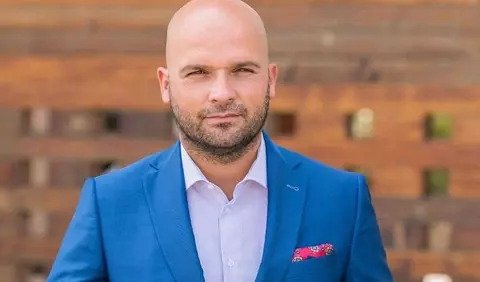 Andrei Ștefănescu a confirmat noua relație! Cine este iubita artistului: „Nu ne ascundeam”
