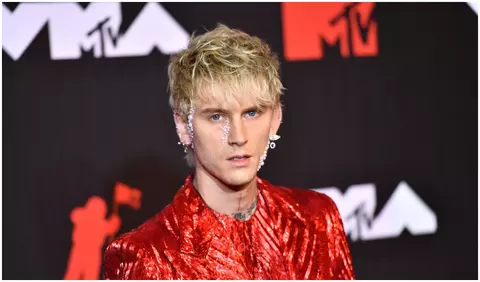 Machine Gun Kelly, la un pas să se sinucidă. Confesiuni tulburătoare în noul său documentar
