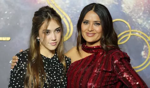 Salma Hayek, imagine emoționantă alături de fiica ei, Valentina. Tânăra a împlinit 15 ani