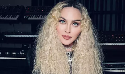 Madonna a dezvăluit o imagine rară cu cei șase copii ai săi