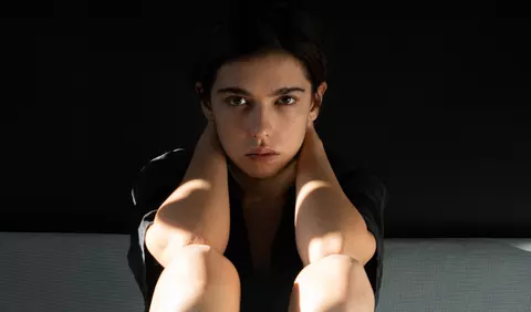 O discuție cu Mara Bugarin despre actorie și rolul din Metronom: "Mi-a schimbat destul de puternic traiectoria"