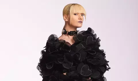 Cine este Bruja de la America Express. A colaborat cu artiști faimoși în România