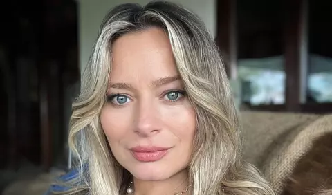 Laura Cosoi, imagini inedite din vacanță. Vedeta s-a afișat fără machiaj