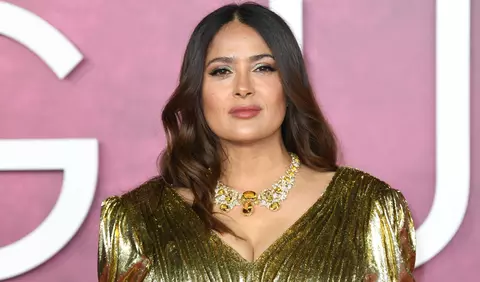 Imaginea cu care Salma Hayek și-a surprins fanii: „Câți ani are?”