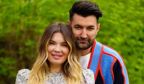 Gina Pistol și Smiley, aventuri în luna de miere. Ce l-a obligat vedeta pe artist să facă: „Nu e ceva de povestit acasă”