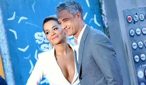 Rita Ora dezvăluie rochia de mireasă "perfectă" pe care a purtat-o la nunta cu Taika Waititi: "Nu a fost nevoie de modificări"