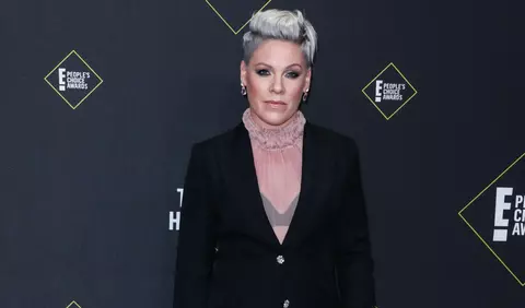 Pink are răspunsul perfect pentru cei care o critică că “a îmbătrânit”