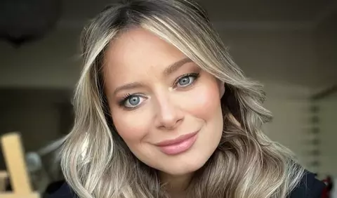 Laura Cosoi, schimbare inedită de look înainte de a deveni mamă pentru a patra oară. Cum arată acum actrița