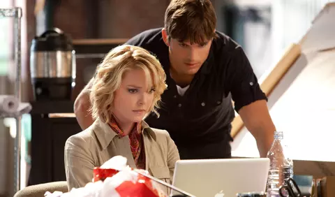 3 zodii care își judecă apropiații pe la spate