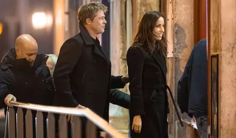 Brad Pitt și iubita sa, Ines de Ramon, surprinși în ipostaze romantice la circuitul Grand Prix din Marea Britanie