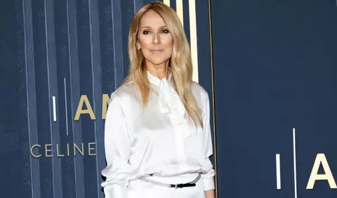 Celine Dion a strălucit într-o rochie roz sclipitoare la show-ul aniversar Elie Saab