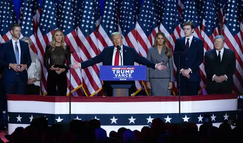 Melania Trump, apariție stylish la ceremonia de învestire a lui Donald Trump. Ce ținută a purtat aceasta, dar și cei cinci copii ai președintelui SUA