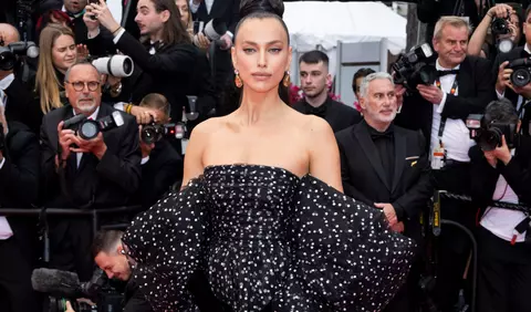 Irina Shayk, surprinsă în ipostaze pasionale în Italia alături de un actor celebru