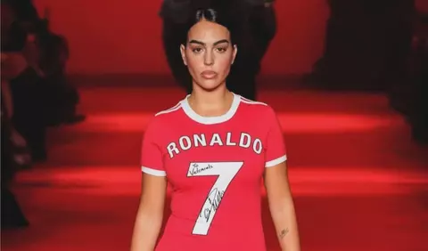 Din tribune în garderobă: ascensiunea tricourilor de fotbal