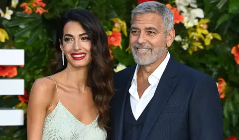Imagini rare cu gemenii cuplului Amal și George Clooney. Cum au fost surprinși alături de părinți la vila lor de la Lacul Como