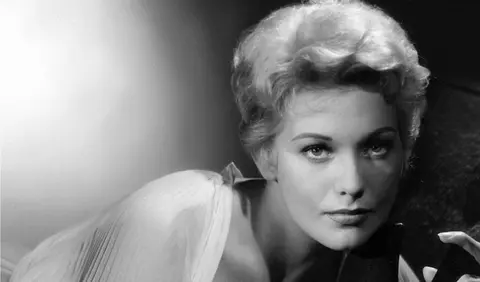 Cum arată acum celebra actriță Kim Novak. La 92 de ani a primit Leul de Aur pentru întreaga carieră la Festivalul Internațional de Film de la Veneția