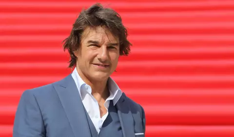 Tom Cruise, surprins alături de o tânără actriță britanică, la scurt timp după despărțirea de Ana de Armas