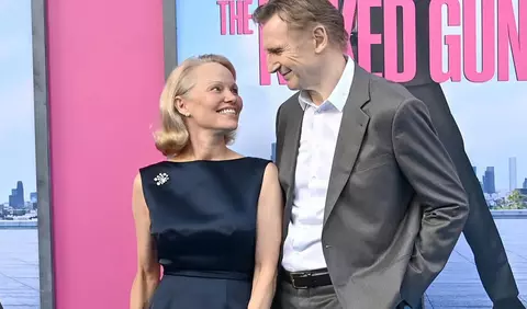 Pamela Anderson rupe tăcerea despre relația "intimă" cu Liam Neeson și situația actuală dintre ei: "Este foarte mândru de mine"